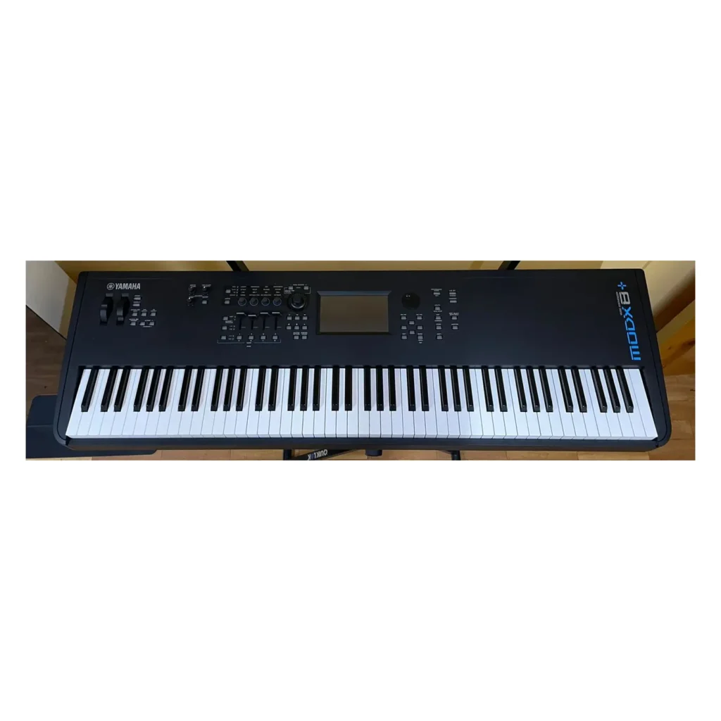 YAMAHA MODX8+ usato
